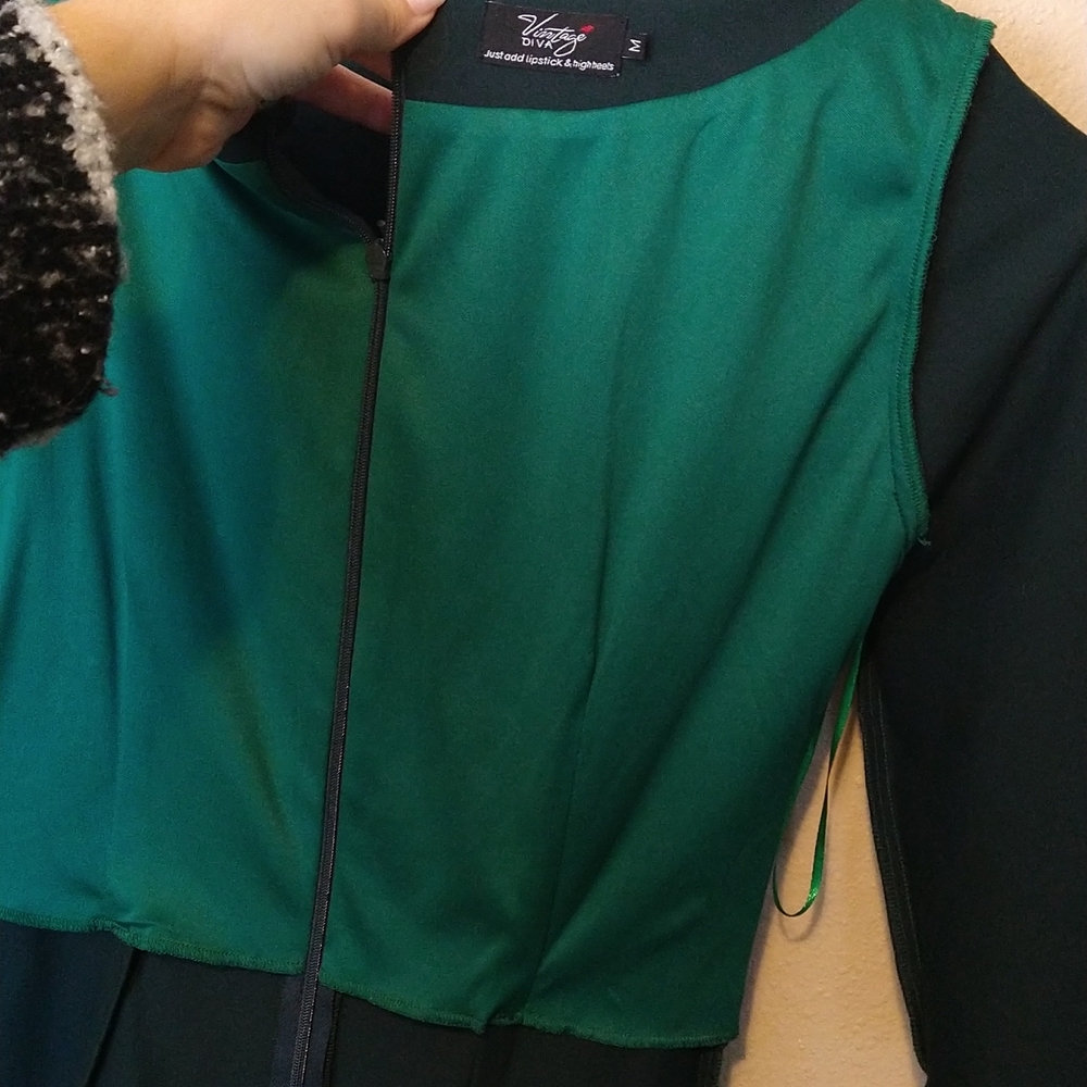 The Sarah Pencil Dress in Forest Green - Vintage Diva - Picture 10 of 10